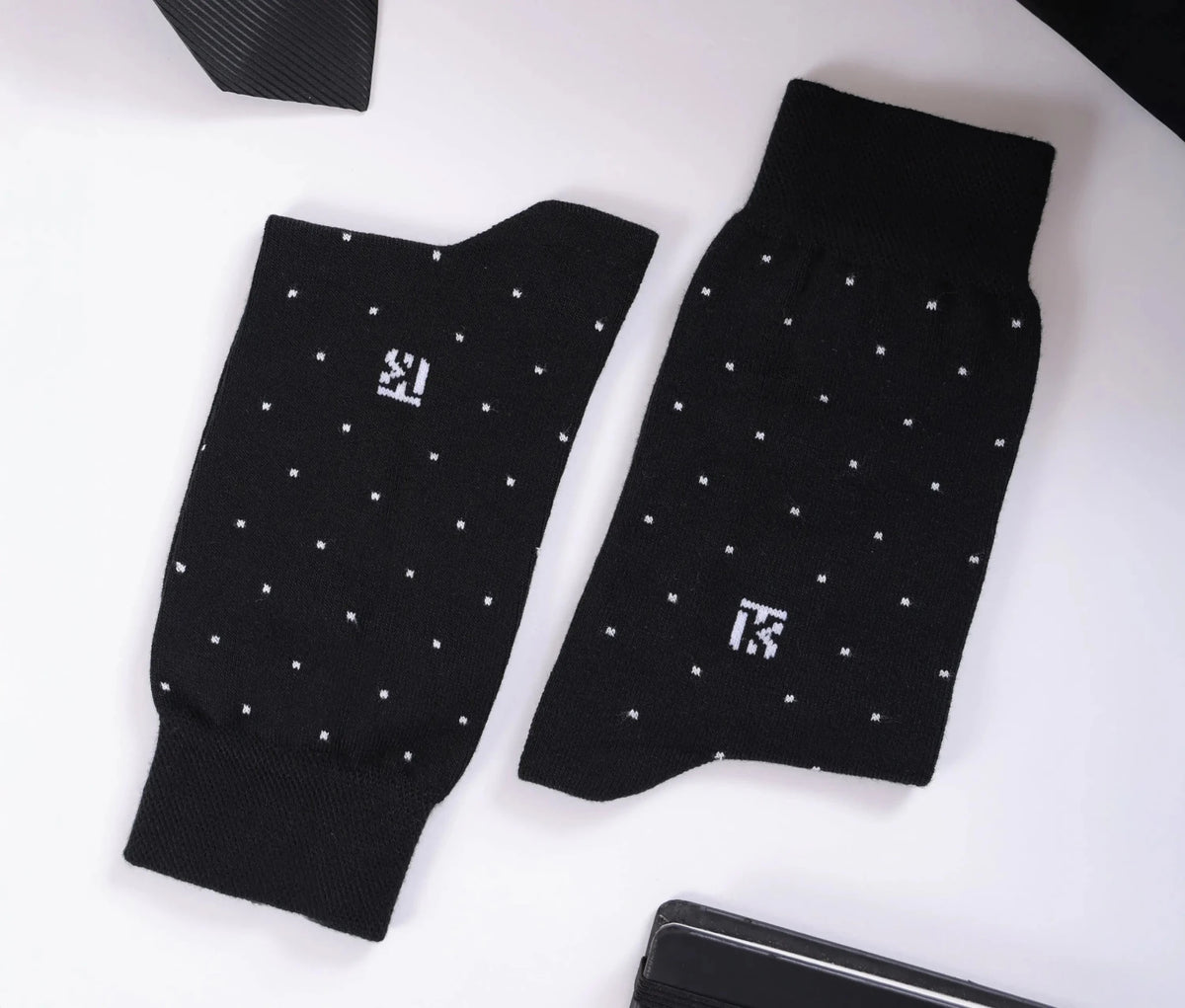 Kikitoes Luxe Signature Box – Stripes & Dots CollectionKikitoes