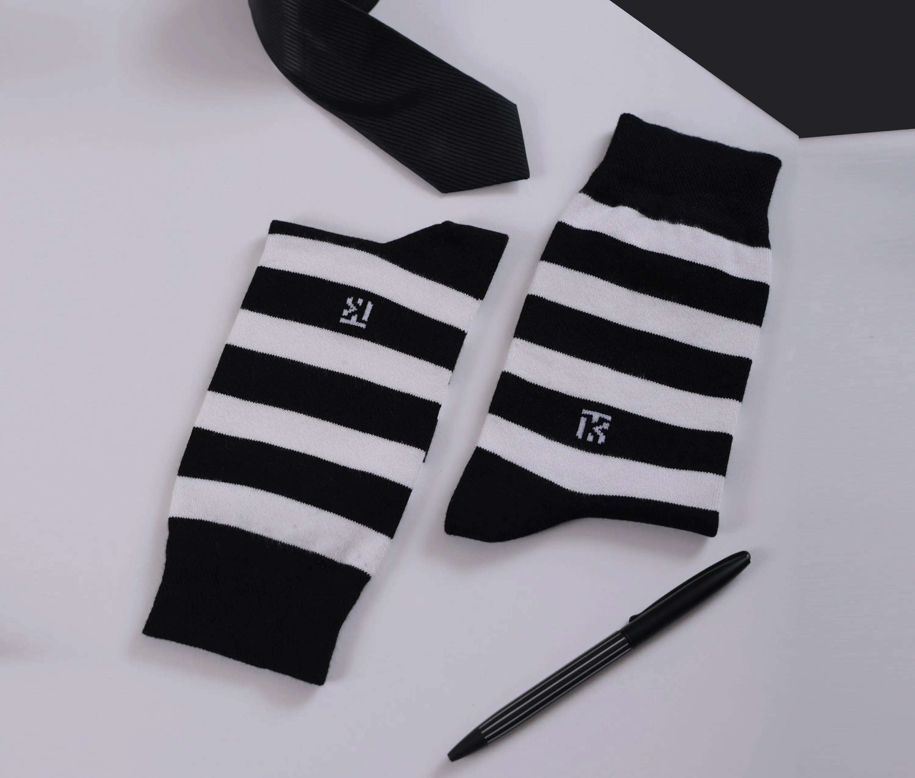 Kikitoes Luxe Signature Box – Stripes & Dots Collection Kikitoes