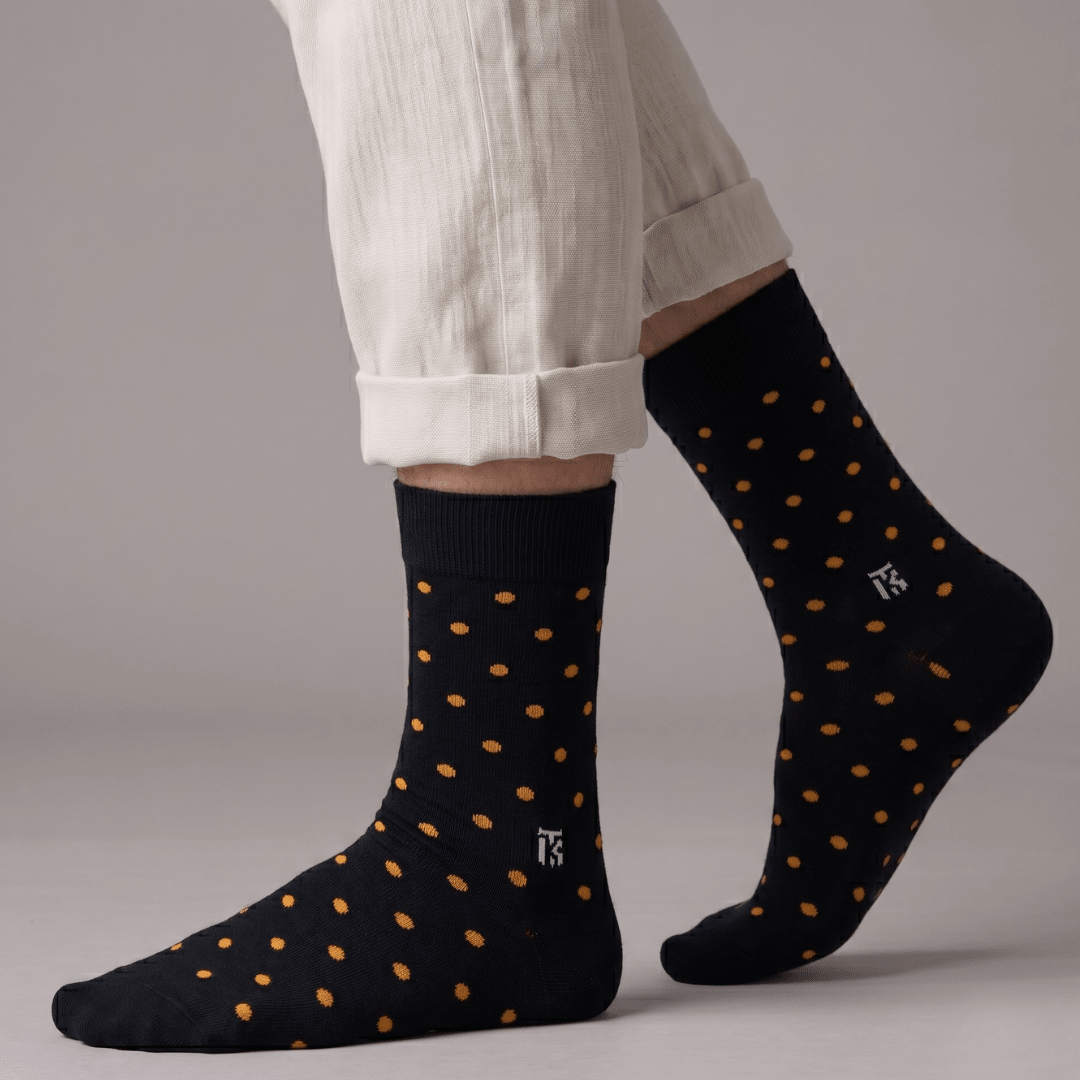 KIKITOES BAMBOO MEN CREW SOCKS | Contrast Polka | Black and YellowPOLKA DOT BAMBOO SOCKSKikitoes