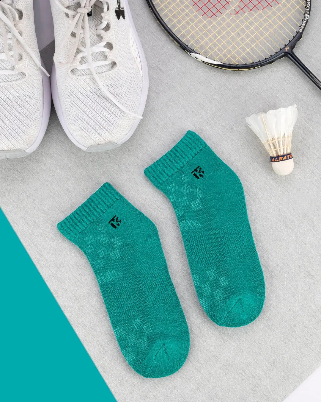 Men’s premium bamboo ankle socks from KIKITOES, displayed in multiple colours – ideal as sports socks or gym socks for active wear.