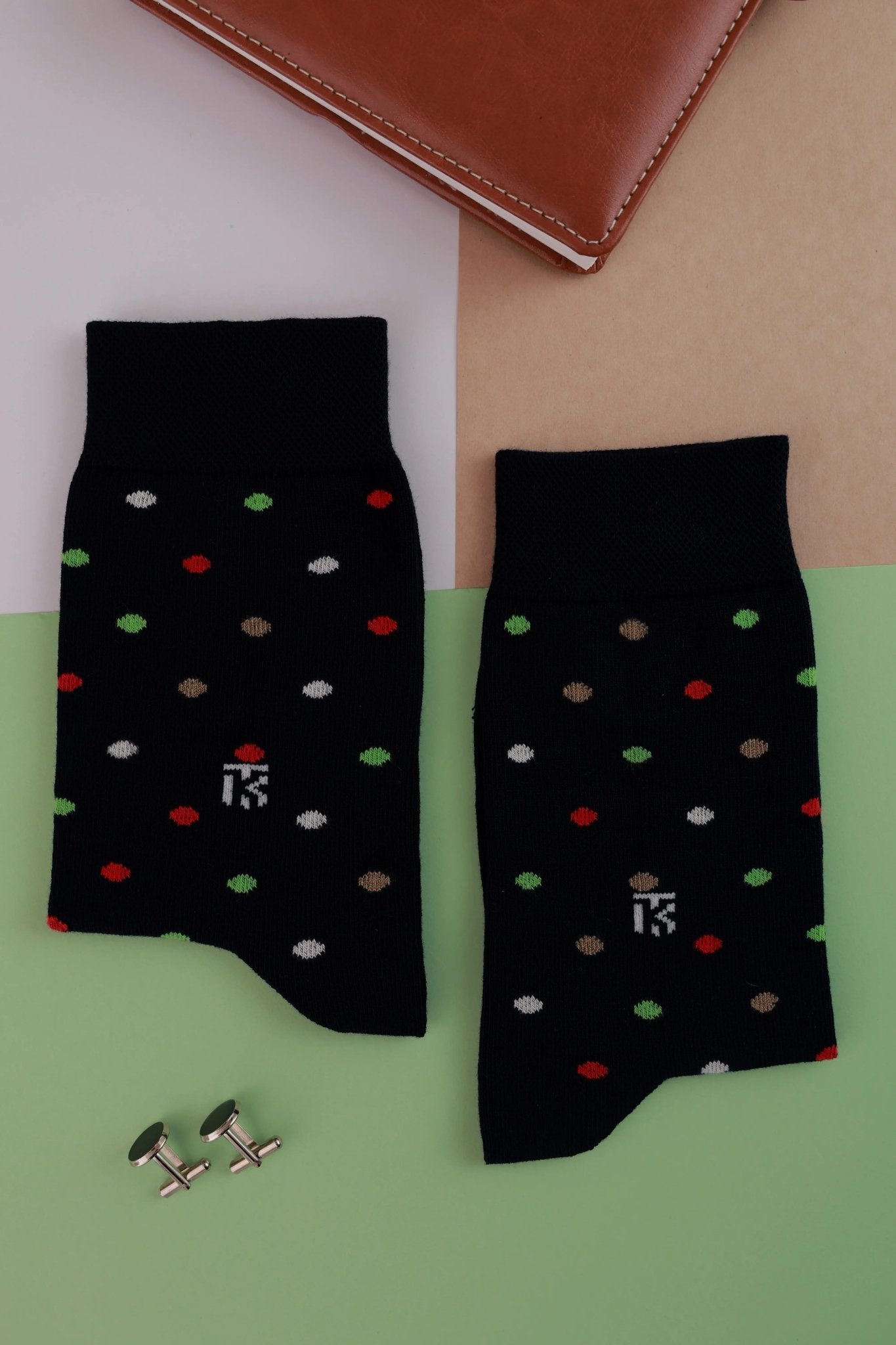 KIKITOES BAMBOO MEN CREW SOCKS | Pop Polka | Navy BluePOLKA DOT BAMBOO SOCKSKikitoes