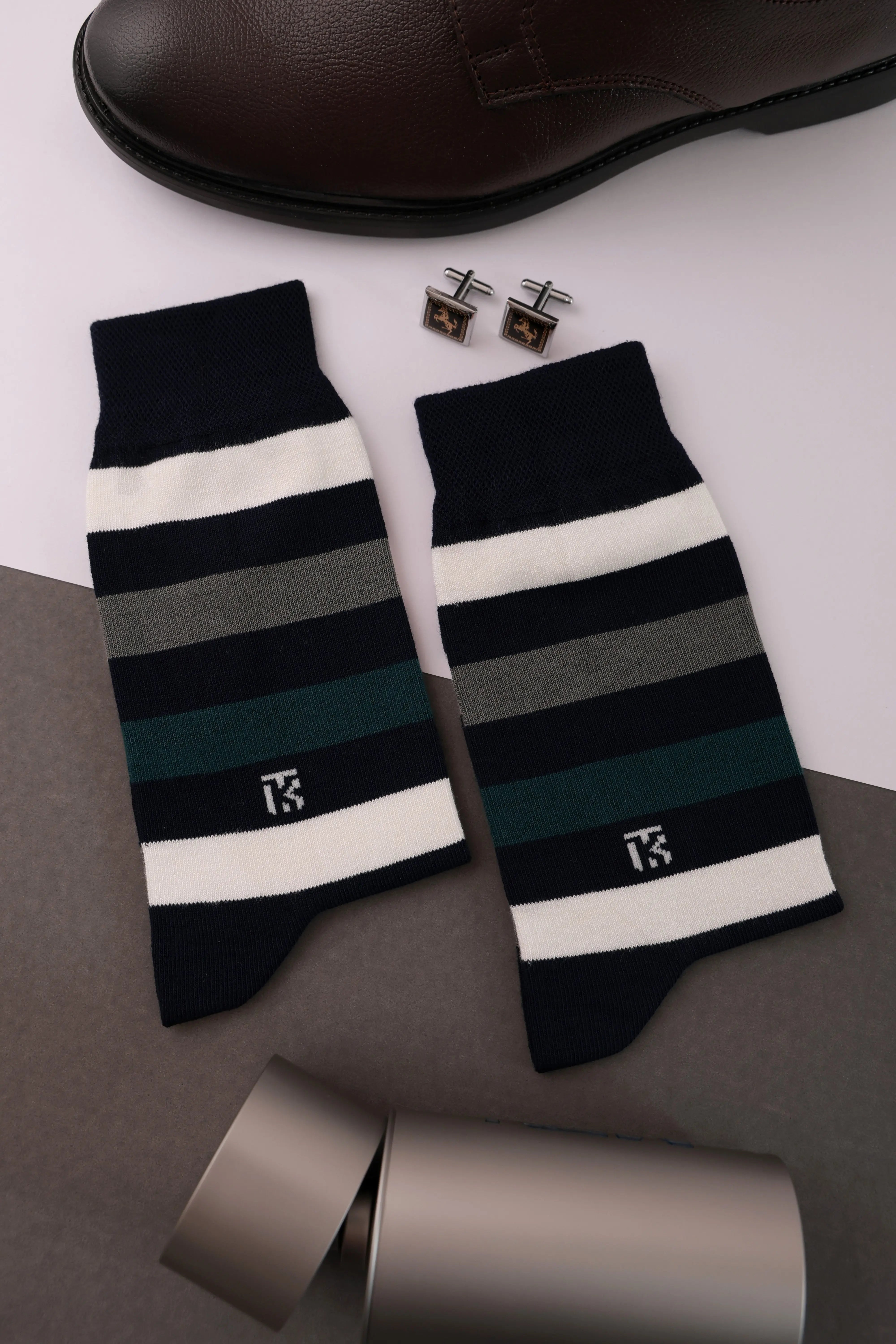 Premium Crew Socks for Men – Soft, breathable, and durable Crew Length Socks designed for everyday comfort. Explore long socks and men's crew socks perfect for work, sports, and casual wear.