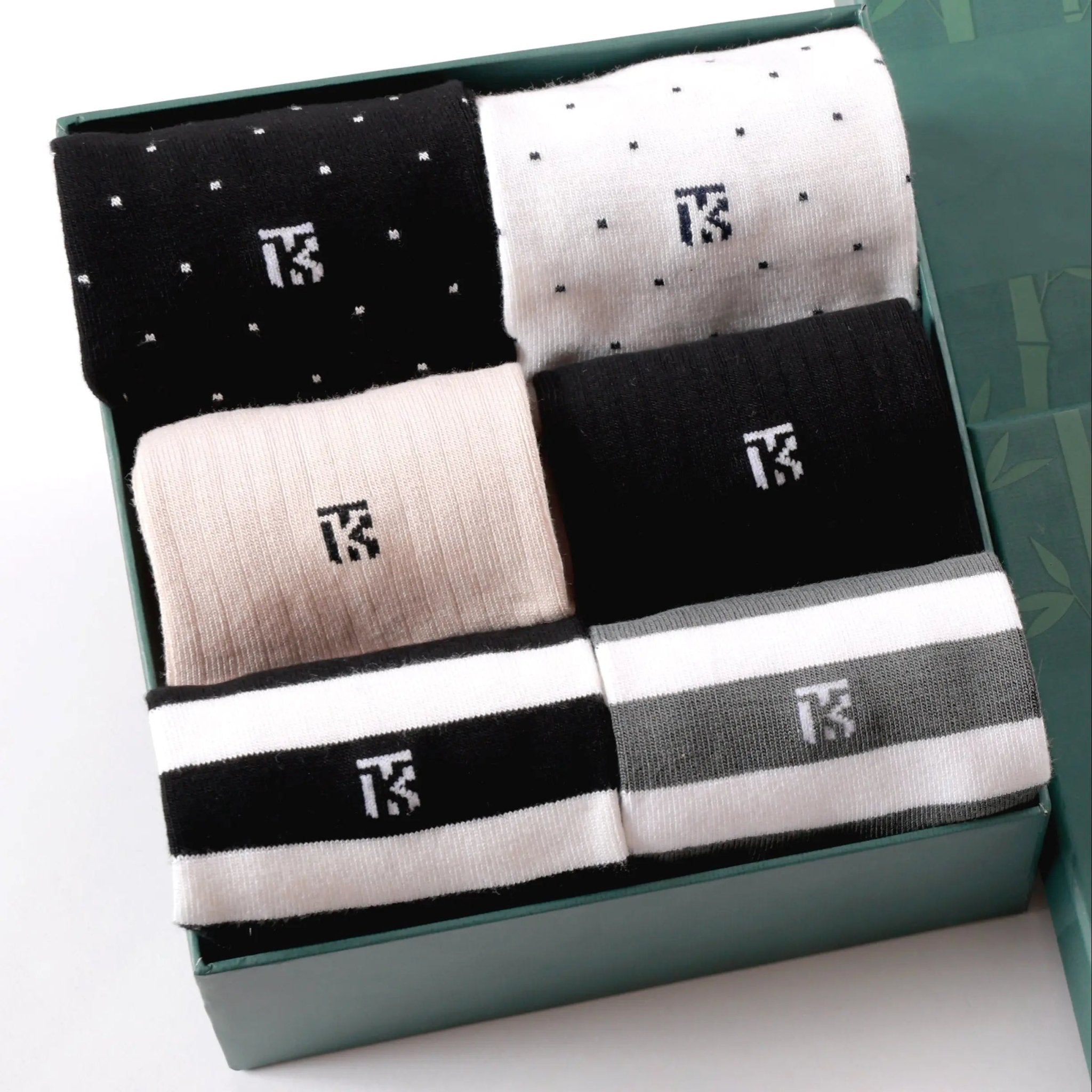 Kikitoes Luxe Signature Box – Everyday SophisticationKikitoes
