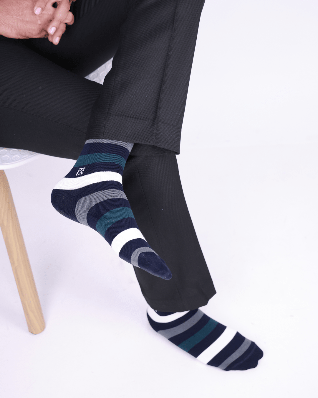 KIKITOES BAMBOO MEN CREW SOCKS | Urban Stripes | Arctic FlowSTRIPE BAMBOO SOCKSKikitoes