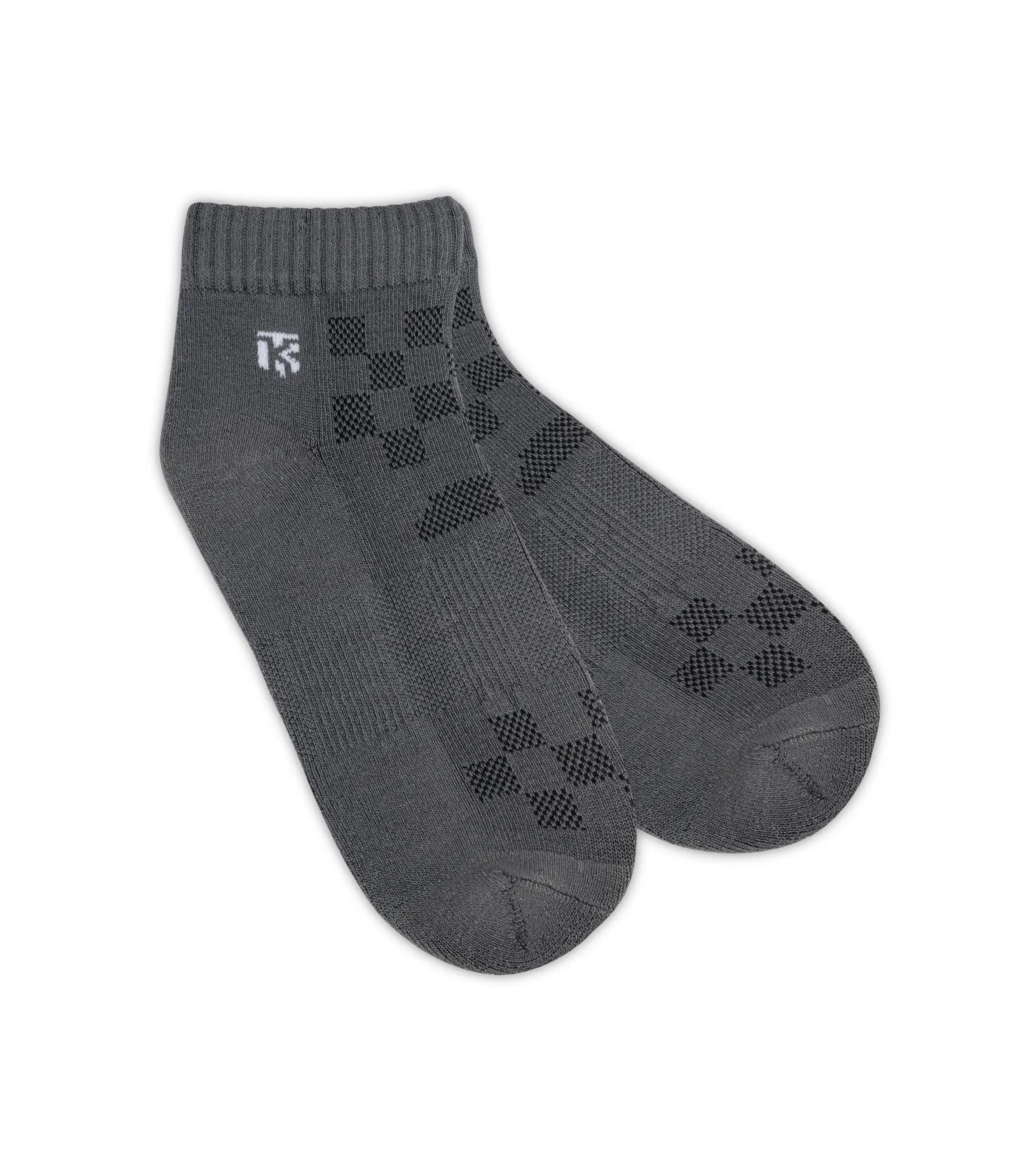 Kikitoes Bamboo Ankle Socks – Set of 8 pairs in colorful tones for men, ideal for sports and daily wear.