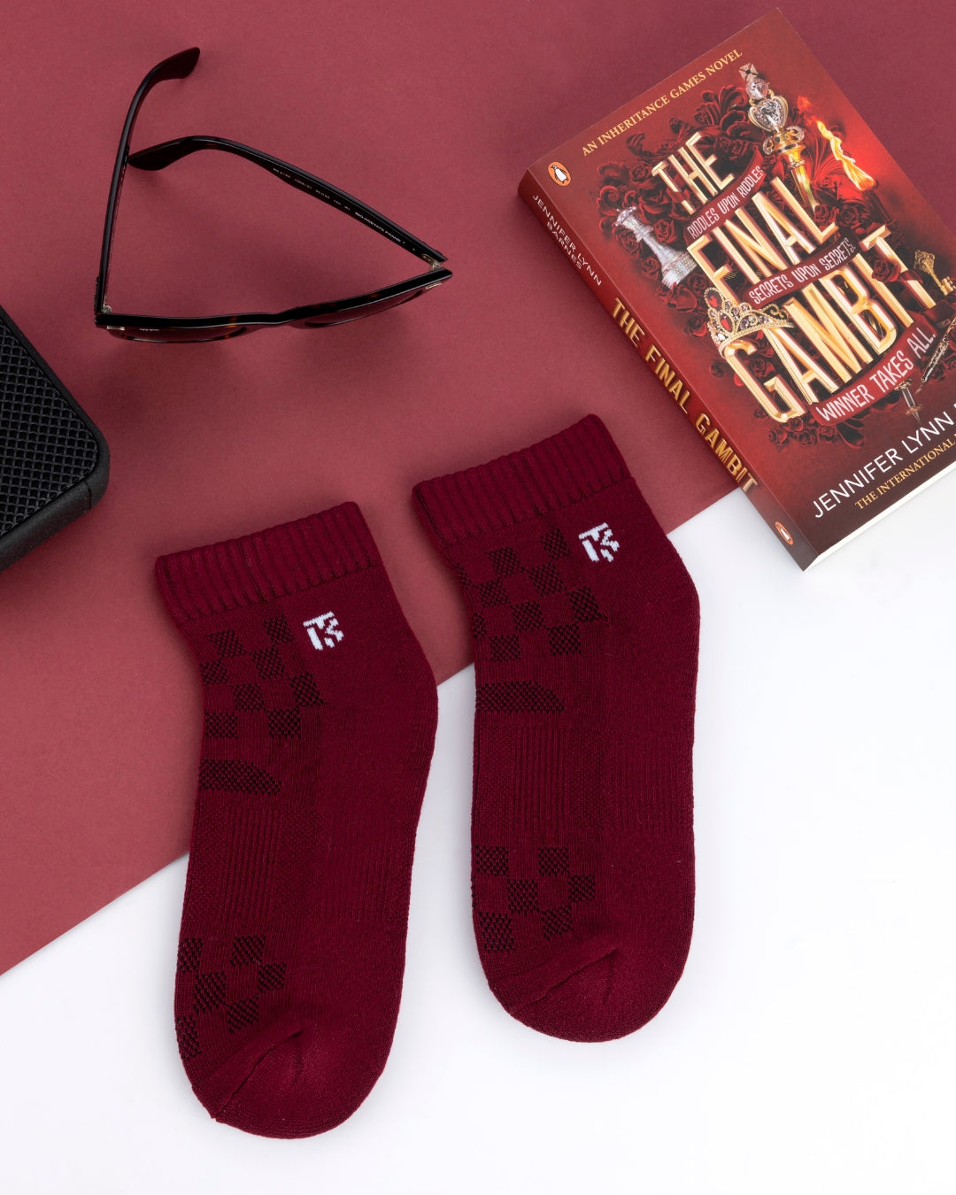 Men’s premium bamboo ankle socks from KIKITOES, displayed in multiple colours – ideal as sports socks or gym socks for active wear.