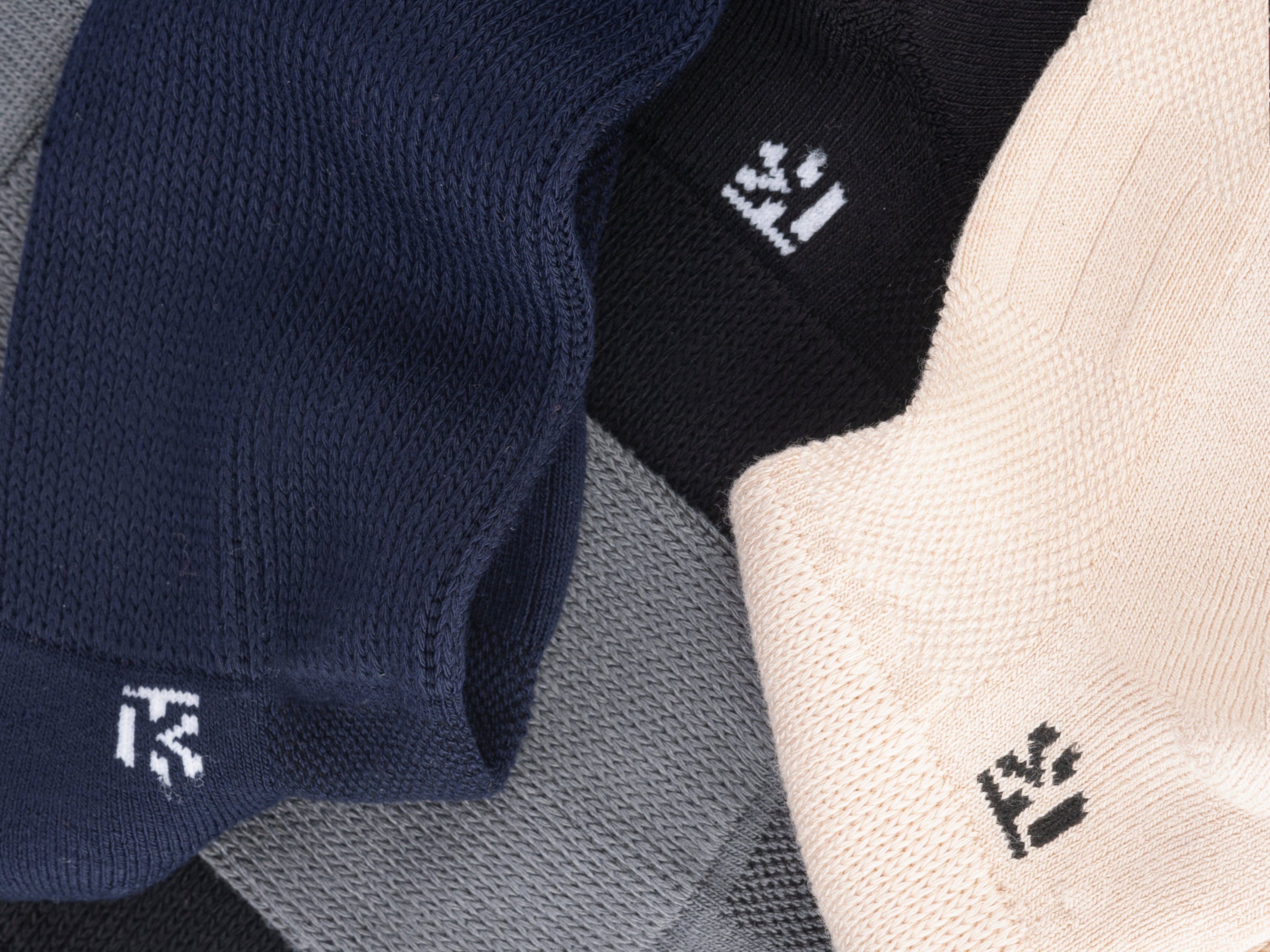 Foot Care 101: Why Diabetic-Friendly Socks from Kikitoes Make a Difference