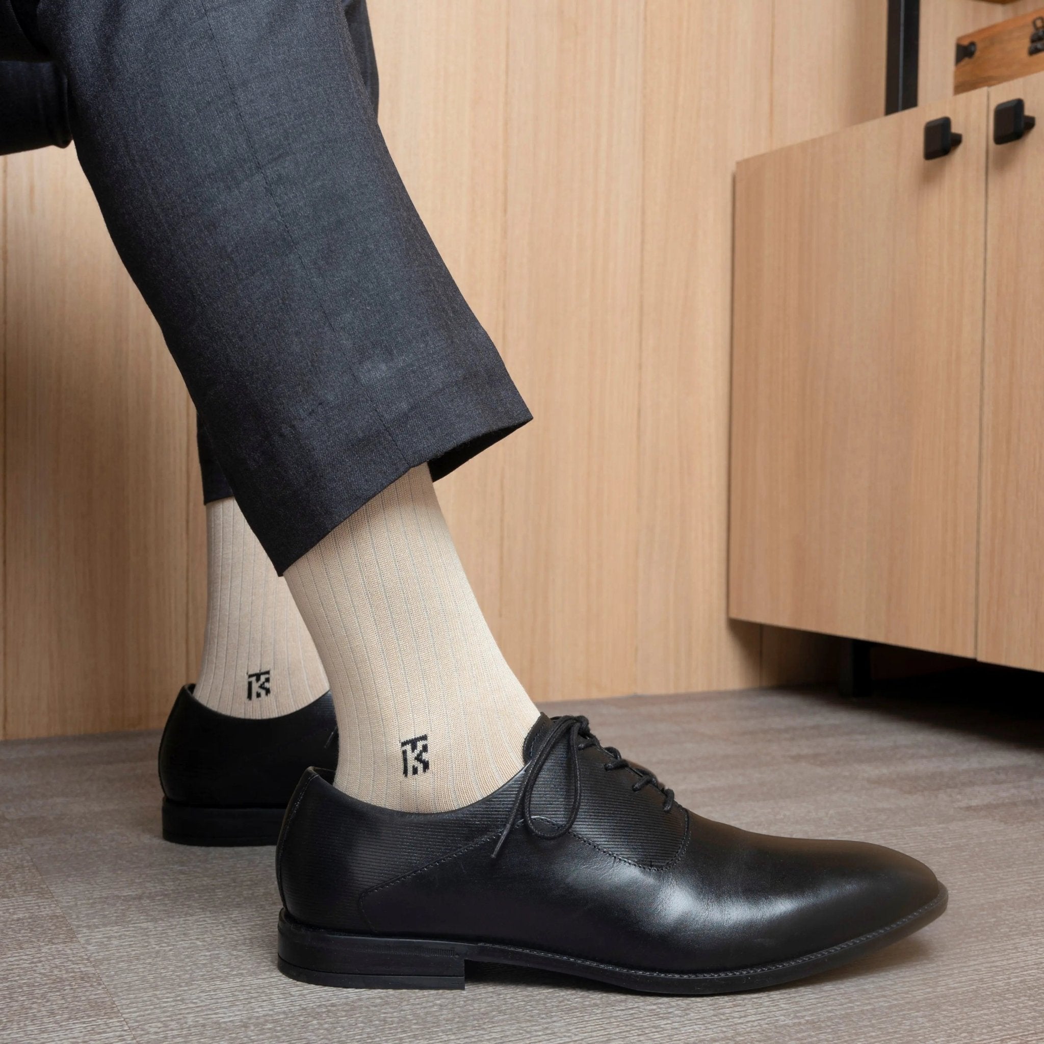 KIKITOES BAMBOO MEN CREW SOCKS | Beige ComfortKikitoes