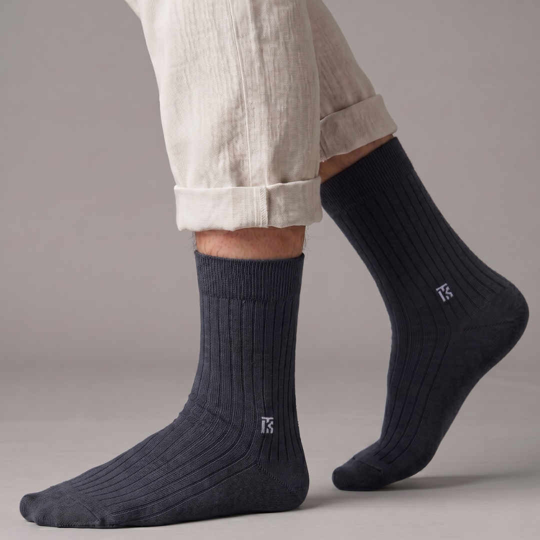 KIKITOES BAMBOO MEN CREW SOCKS | Graphite Rib