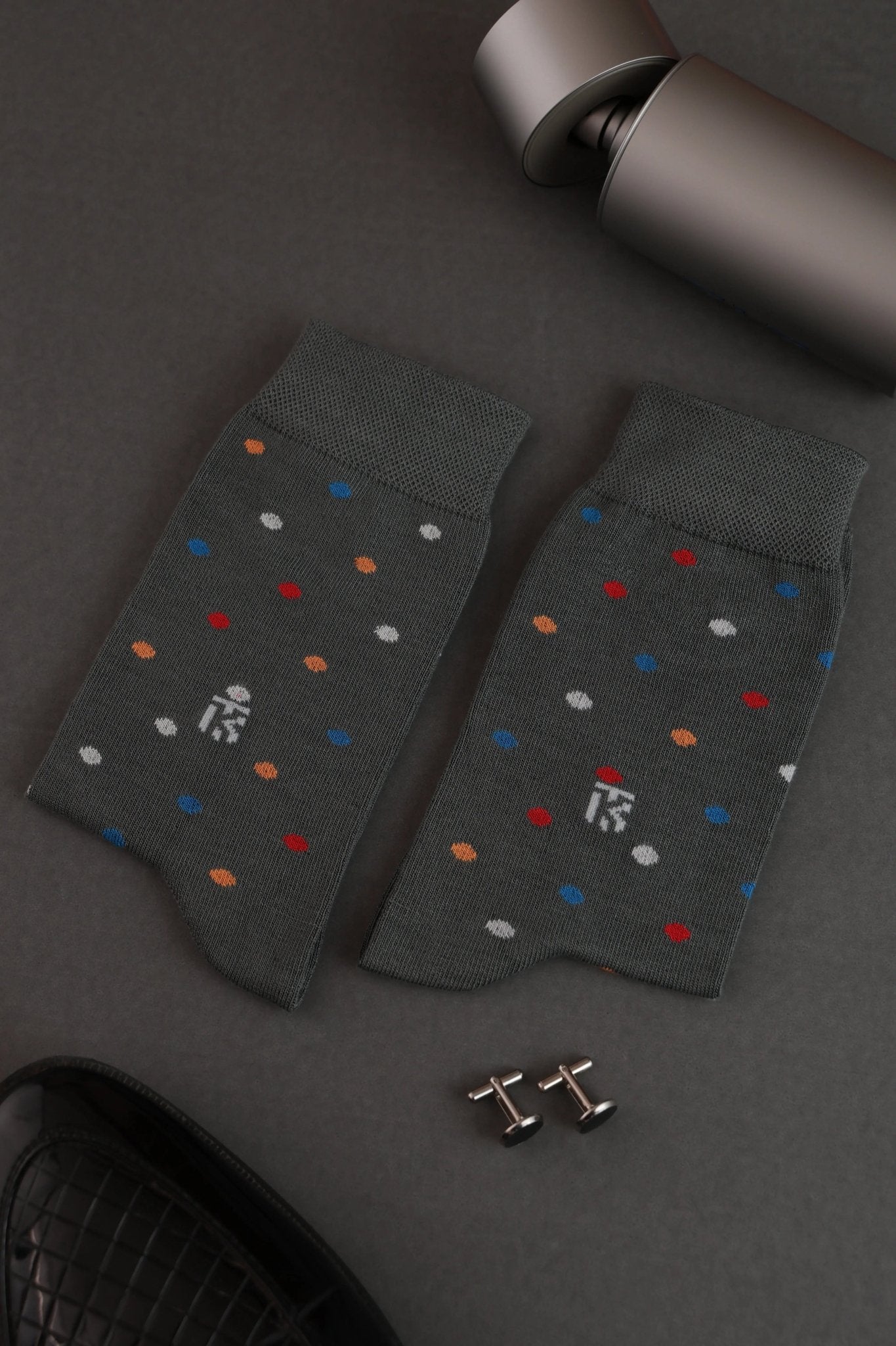 KIKITOES BAMBOO MEN CREW SOCKS | Pop PolkaPOLKA DOT BAMBOO SOCKSKikitoes