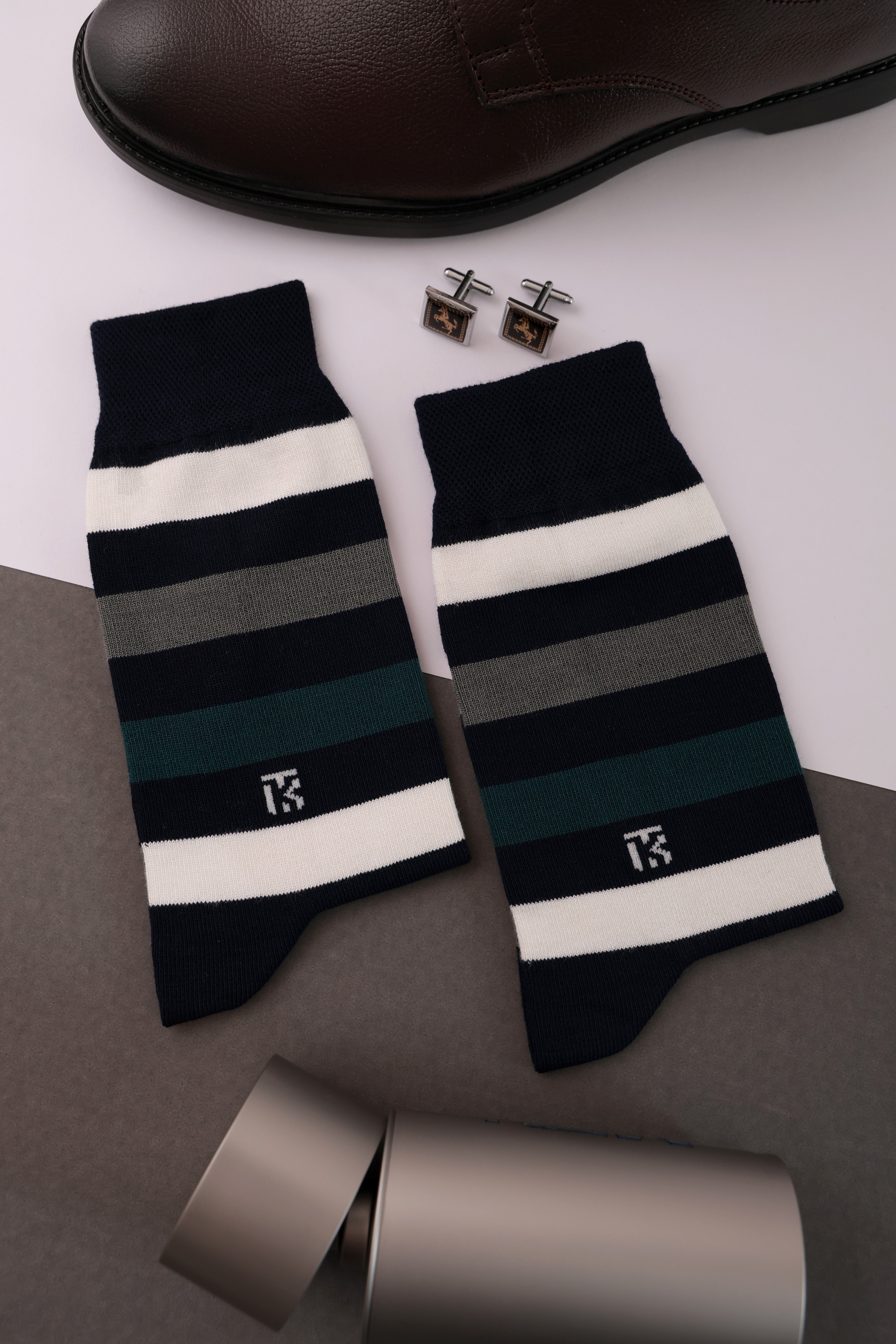 Premium Crew Socks for Men – Soft, breathable, and durable Crew Length Socks designed for everyday comfort. Explore long socks and men's crew socks perfect for work, sports, and casual wear.
