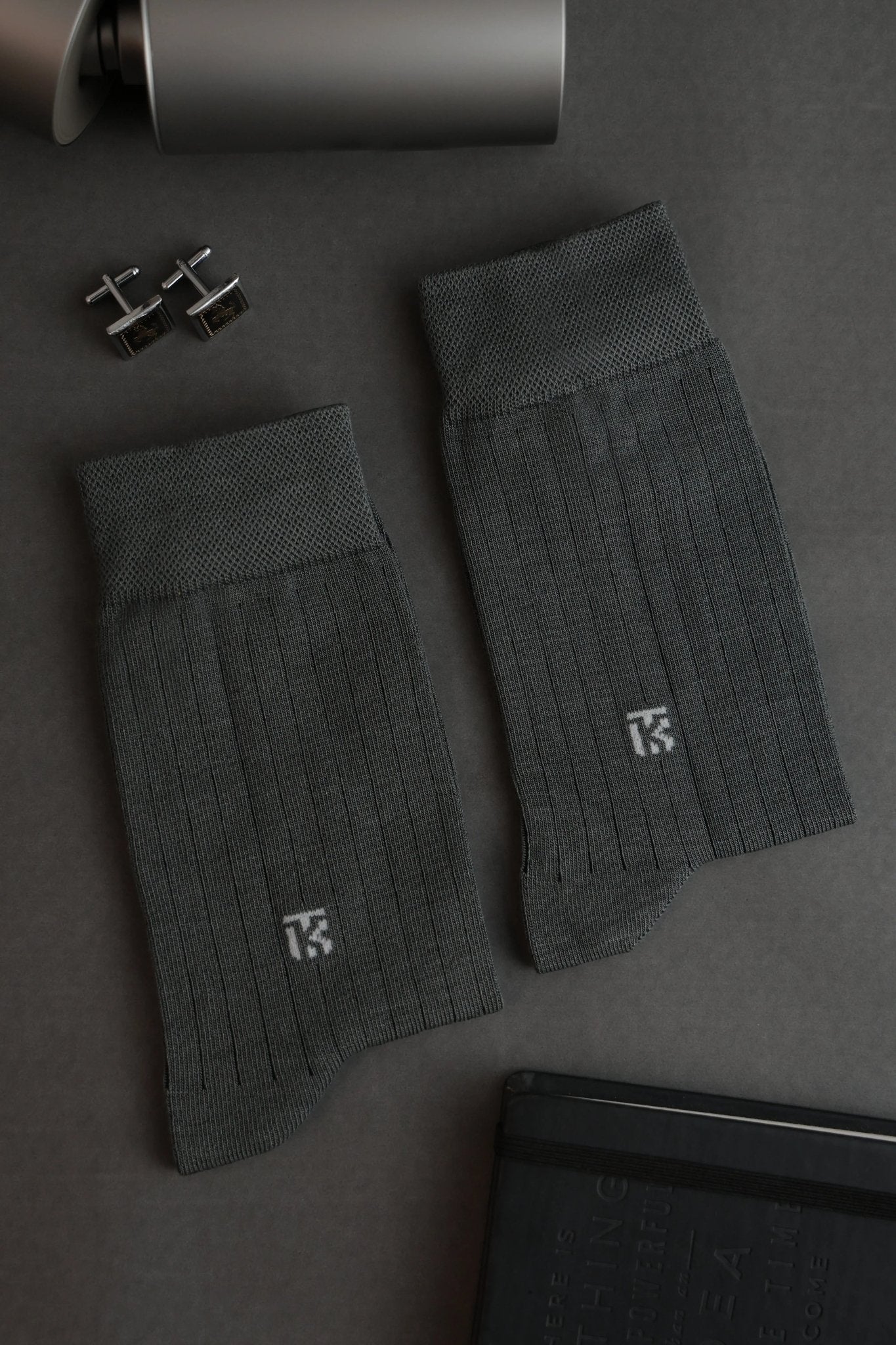 KIKITOES BAMBOO MEN CREW SOCKS | Graphite RibKikitoes