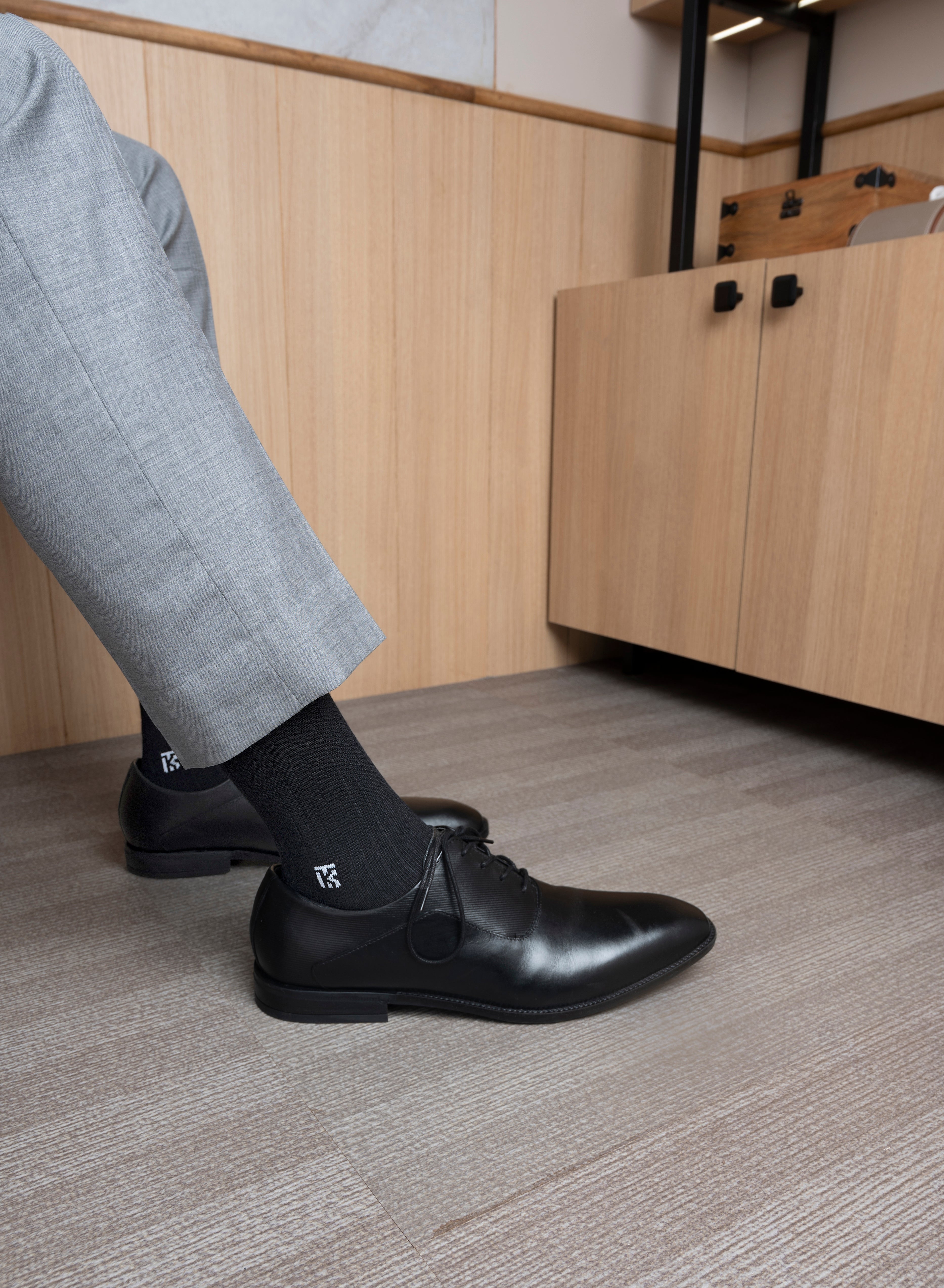 Bamboo Socks Pair | Kikitoes Crew Length Socks | Black Colour Sports Socks for Men