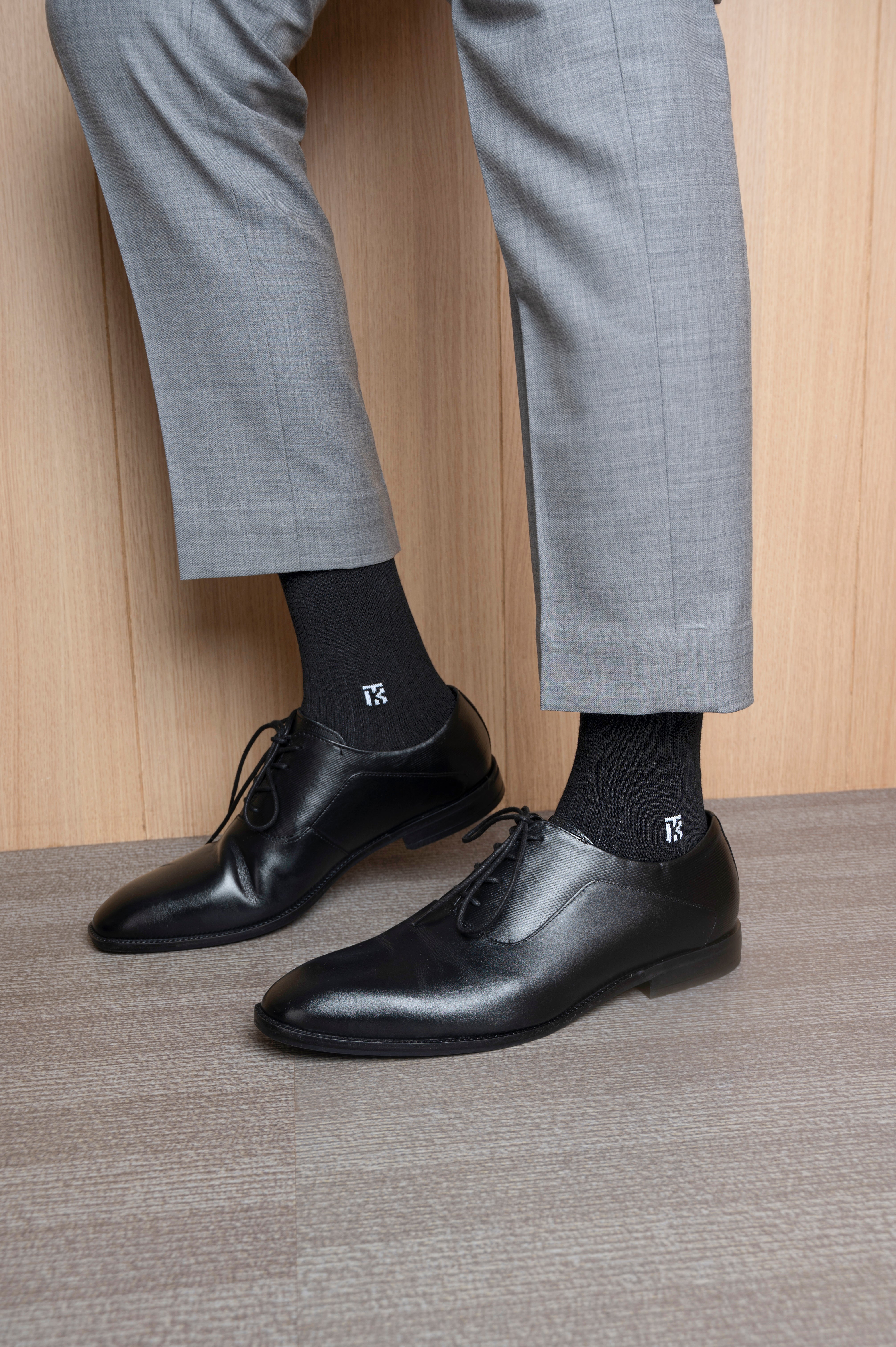 Bamboo Socks Pair | Kikitoes Crew Length Socks | Black Colour Sports Socks for Men